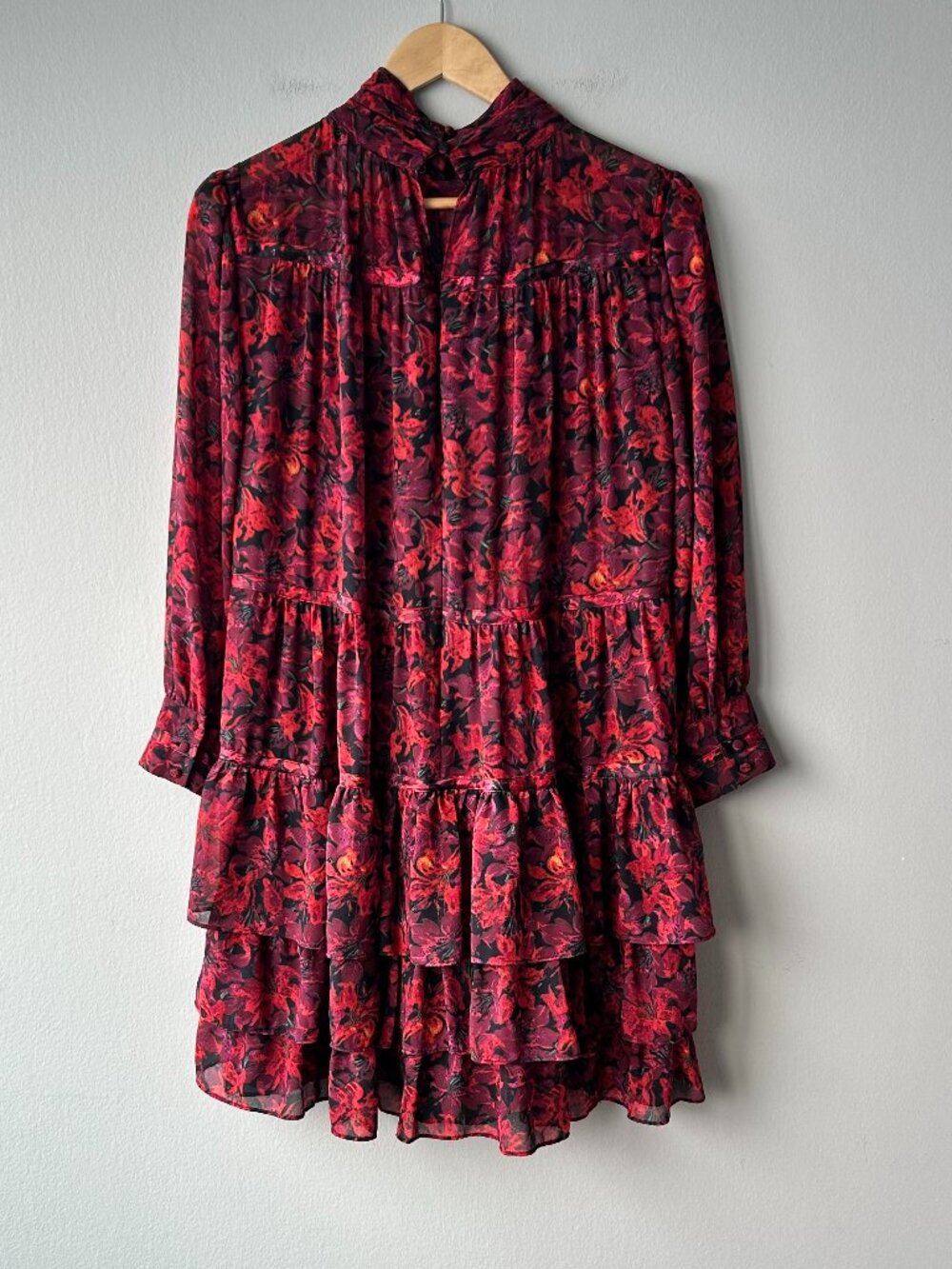 Cinq à Sept Drew High Neck Tiered Floral Mini Dress Red Black Size 12 - Picture 4 of 10
